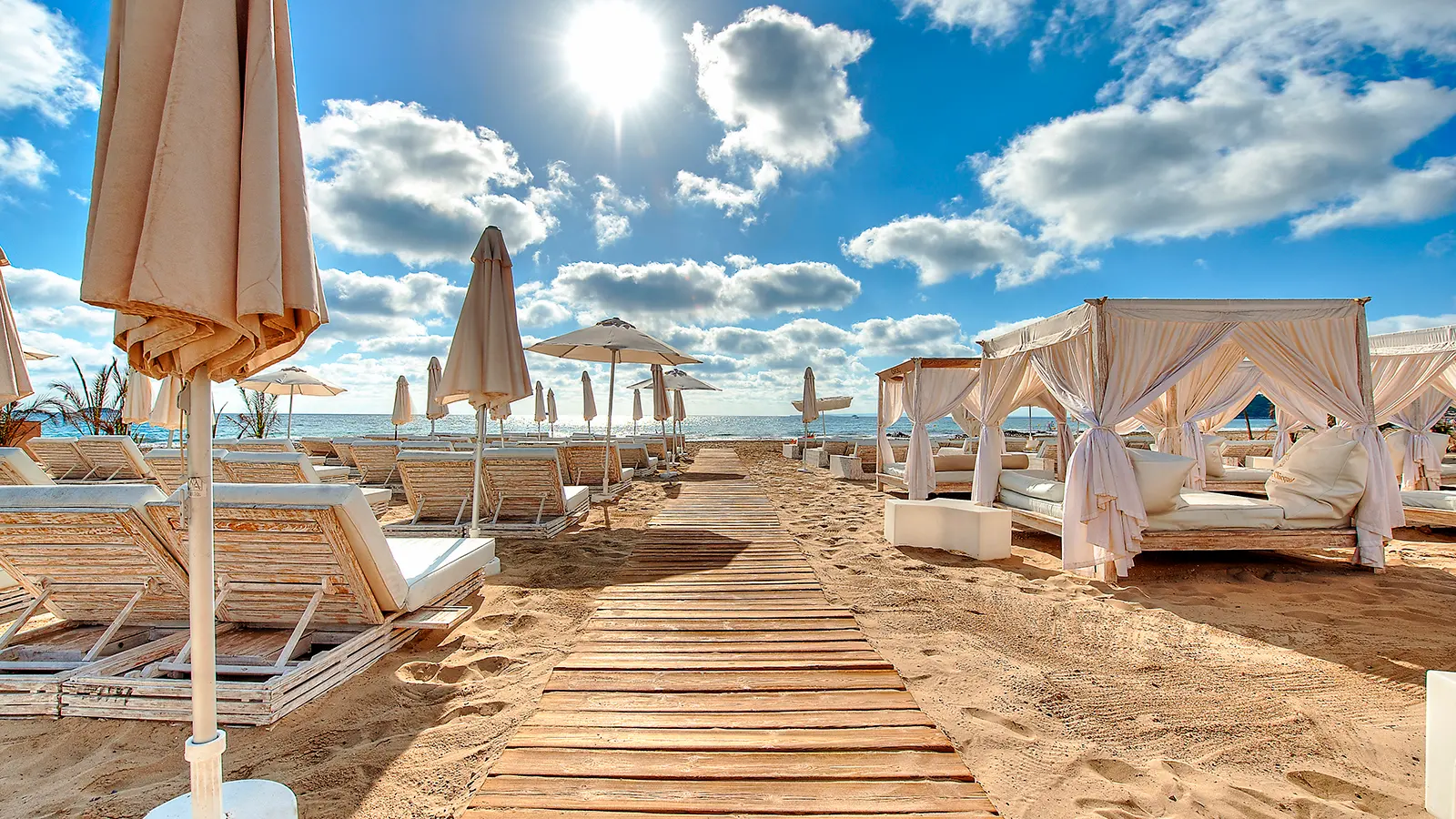 ATLANTIS IBIZA LAGE